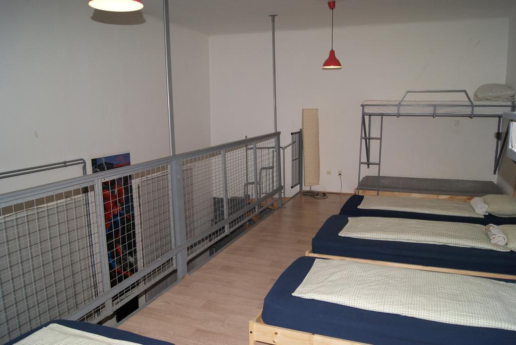 Happy Hostel Βουδαπέστη Δωμάτιο φωτογραφία