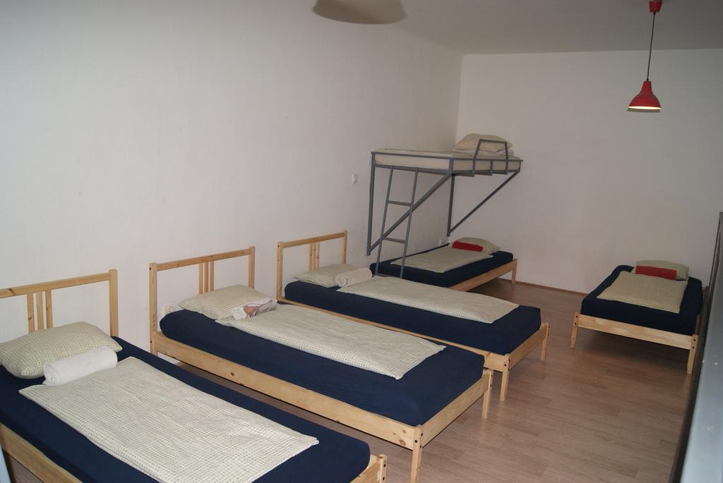 Happy Hostel Βουδαπέστη Δωμάτιο φωτογραφία
