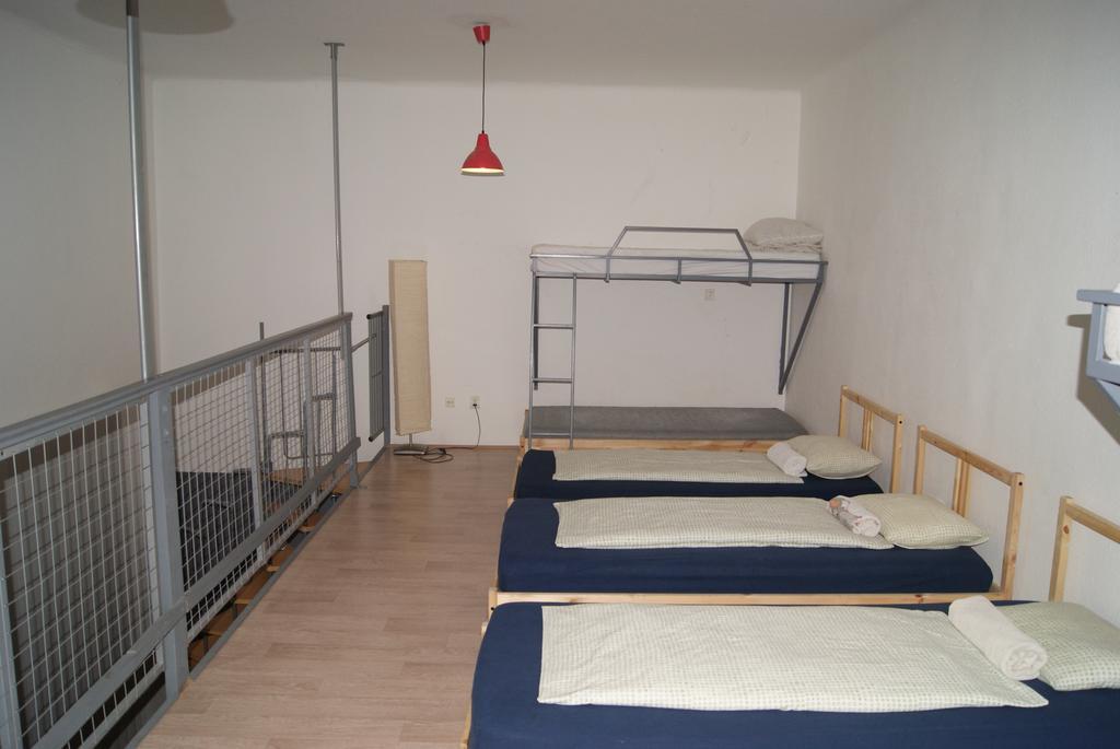 Happy Hostel Βουδαπέστη Δωμάτιο φωτογραφία