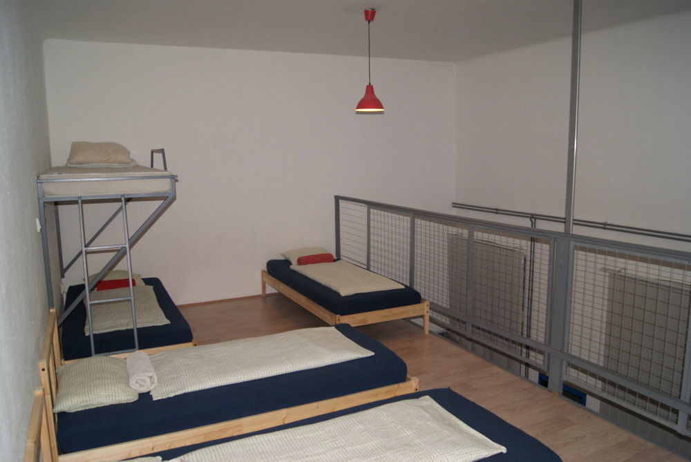 Happy Hostel Βουδαπέστη Εξωτερικό φωτογραφία